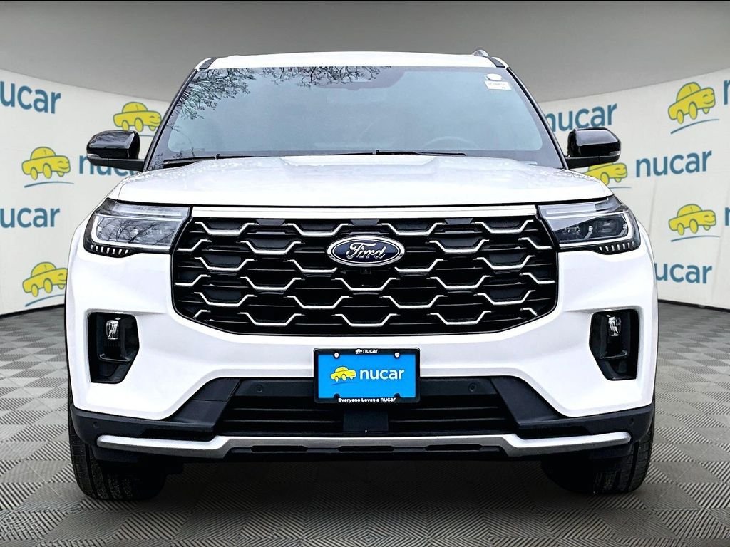 Used 2025 Ford Explorer Platinum w/ Ultimate Package AWD/4WD image 2