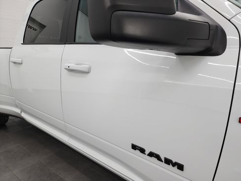 Used 2025 RAM 3500 Laramie image 26
