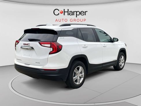 Certified 2023 GMC Terrain SLE w/ Driver Convenience Package AWD/4WD image 3