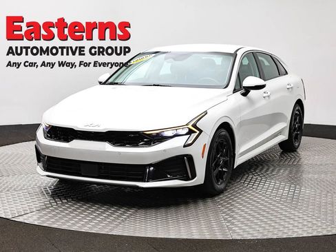 Used 2025 Kia K5 LXS FWD image 1