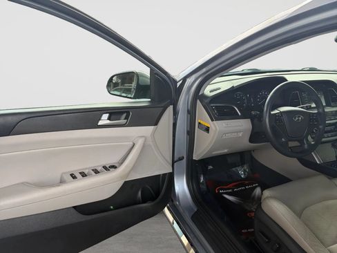Used 2017 Hyundai Sonata Sport w/ Value Edition Package 02 FWD image 11