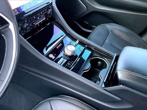 Certified 2023 Jeep Grand Cherokee Overland image 17