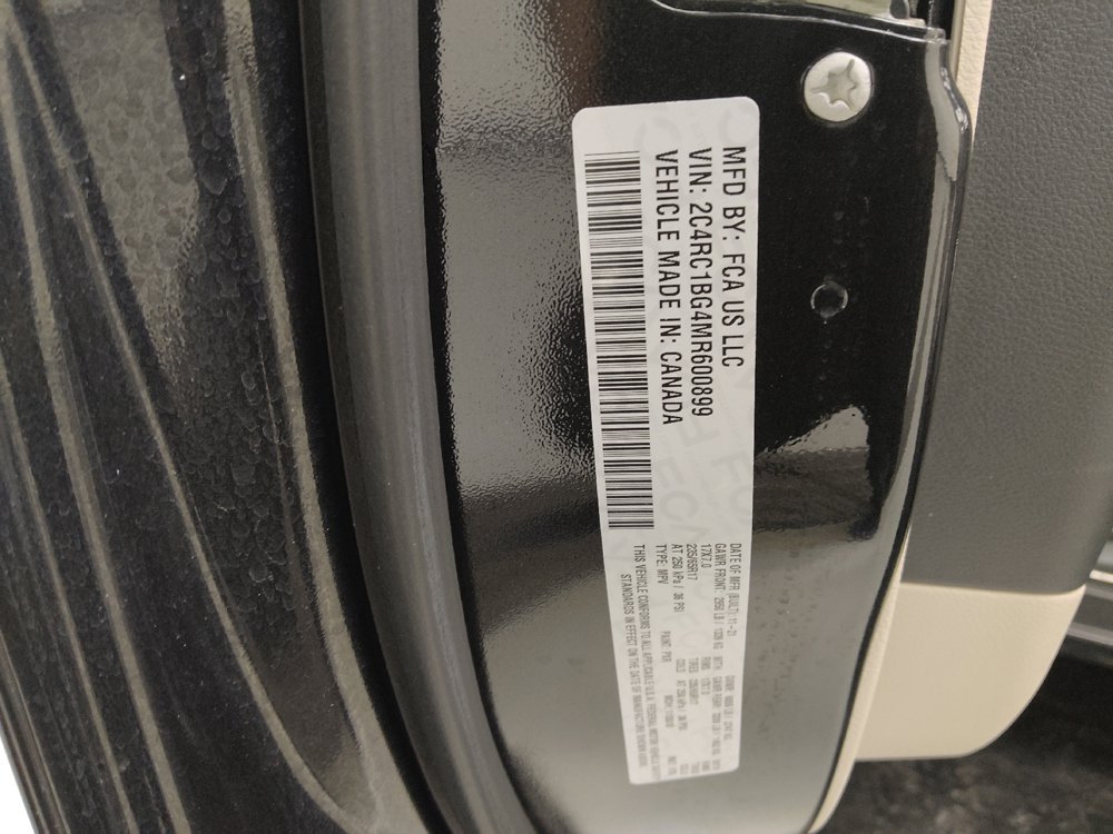 Used 2021 Chrysler Pacifica Touring-L FWD image 33