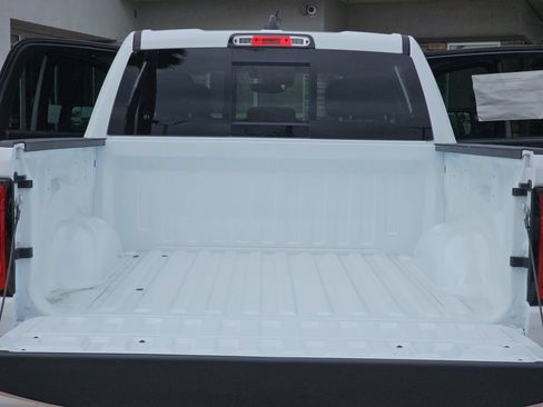 New 2026 RAM 1500 Big Horn AWD/4WD image 12