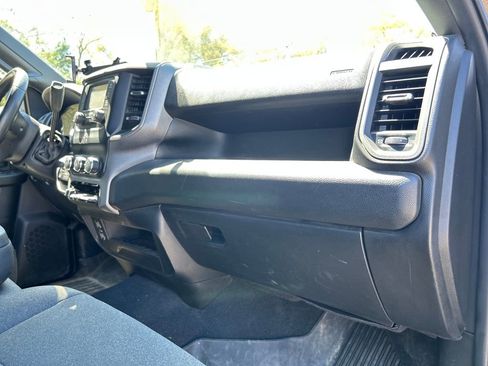 Used 2024 RAM 2500 Tradesman w/ Chrome Appearance Group image 13
