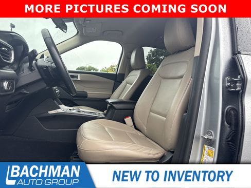 Used 2020 Ford Explorer XLT w/ Equipment Group 202A AWD/4WD image 11