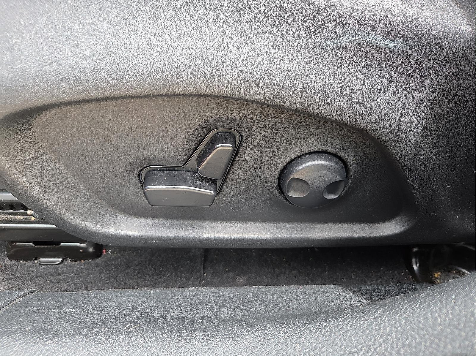 Used 2025 Jeep Compass Limited AWD/4WD image 15