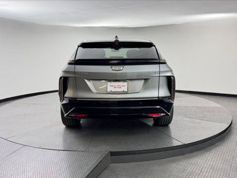 Used 2024 Cadillac Lyriq Tech RWD image 7