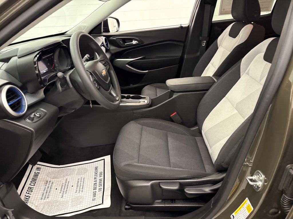 Certified 2024 Chevrolet Trax LS FWD image 14