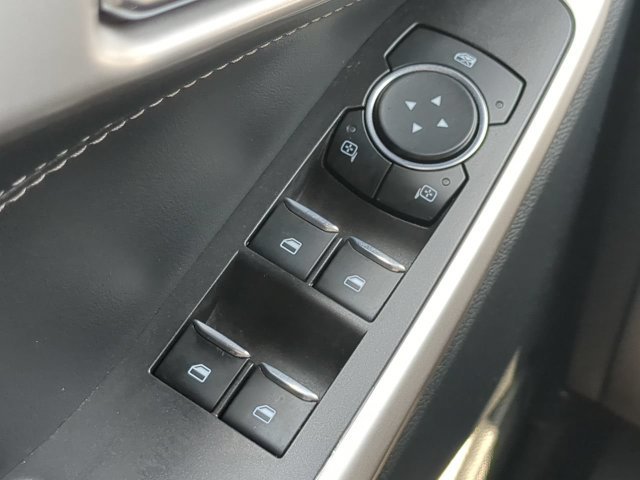 Used 2023 Ford Explorer XLT w/ Equipment Group 202A AWD/4WD image 22