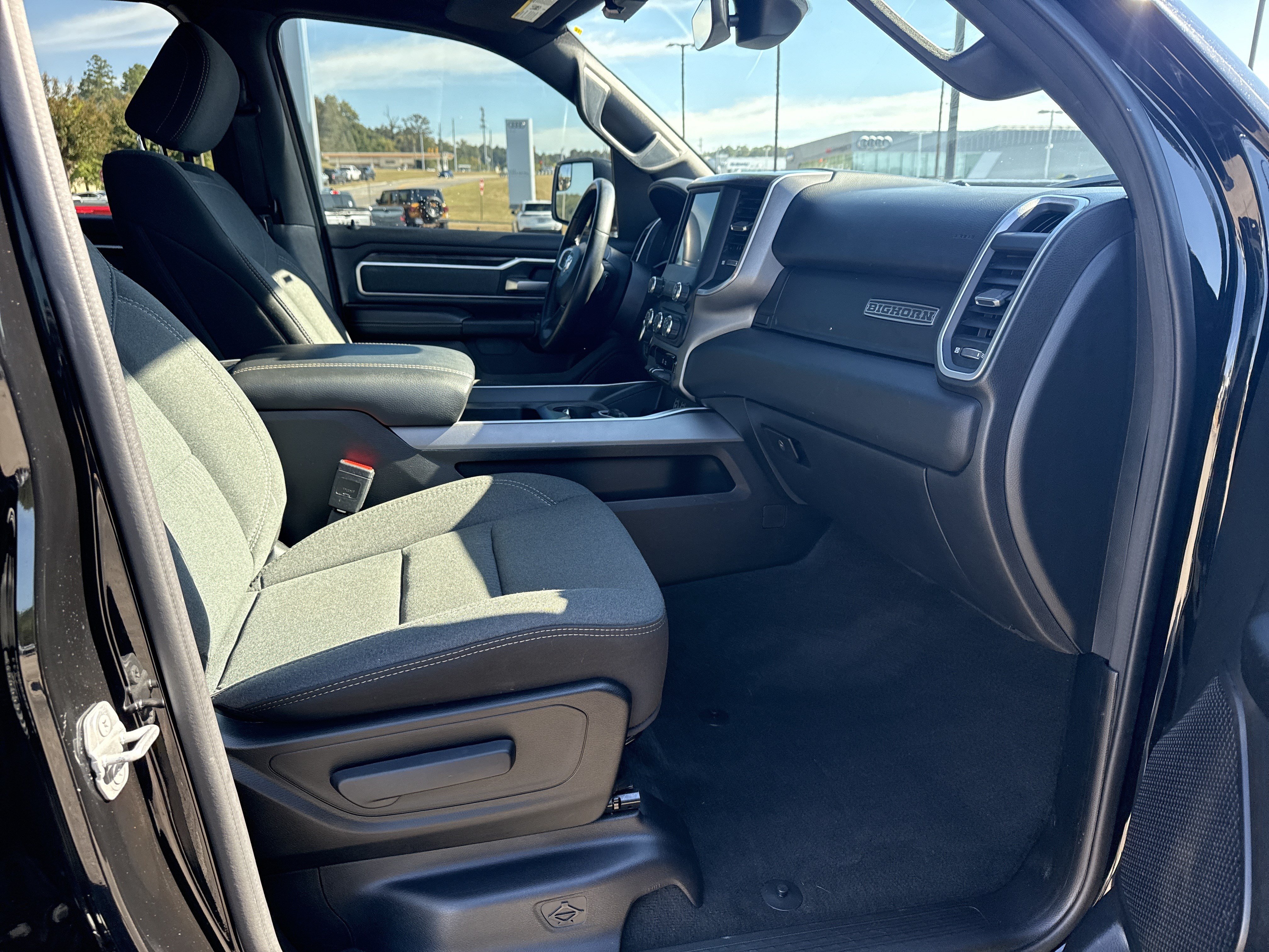 Used 2022 RAM 1500 Big Horn AWD/4WD image 13