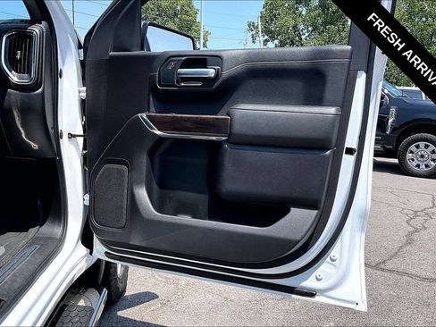 Used 2020 GMC Sierra 1500 SLT w/ X31 Off-Road Package AWD/4WD image 27