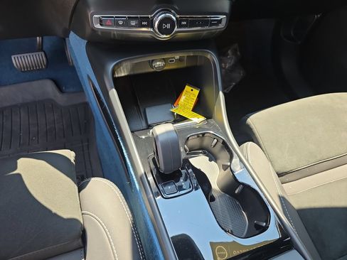 Certified 2023 Volvo C40 P8 Recharge Ultimate AWD/4WD image 30