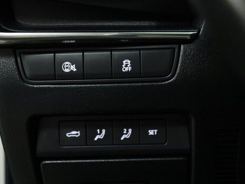 Used 2024 MAZDA MAZDA3 s FWD image 9