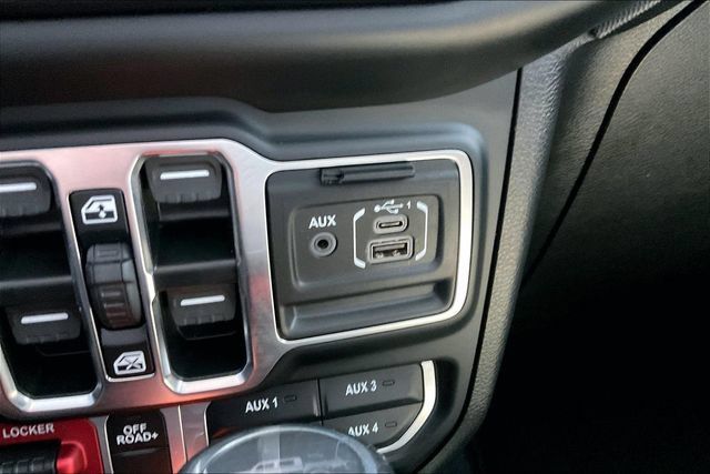 Certified 2023 Jeep Gladiator Mojave w/ LED Lighting Group AWD/4WD image 25