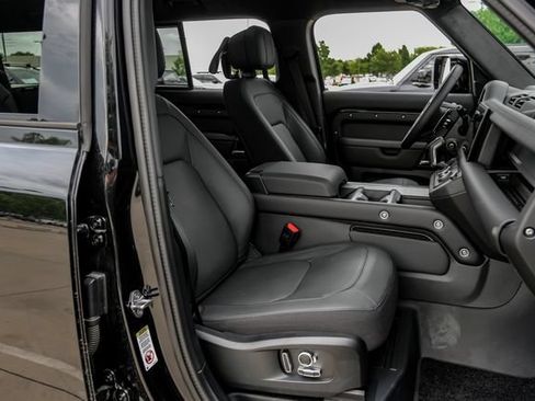 New 2025 Land Rover Defender 130 V8 AWD/4WD image 44