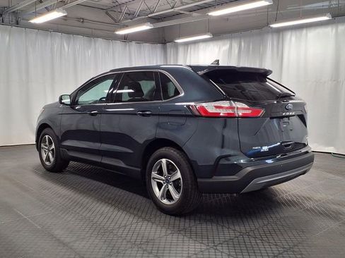 Certified 2022 Ford Edge SEL w/ Convenience Package image 2