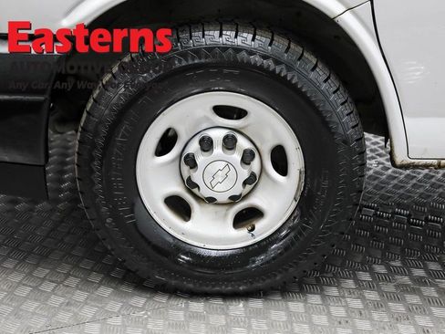 Used 2018 Chevrolet Express 2500 w/ Enhanced Convenience Package image 28