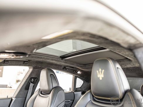 Used 2022 Maserati Levante F Tributo image 20