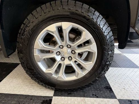 Used 2024 Chevrolet Silverado 1500 LTZ w/ Technology Package image 11
