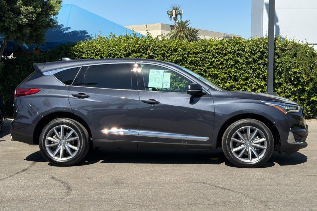 Used 2019 Acura RDX w/ Technology Package FWD image 3