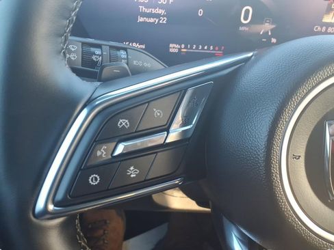 Used 2025 Buick Enclave Preferred image 16