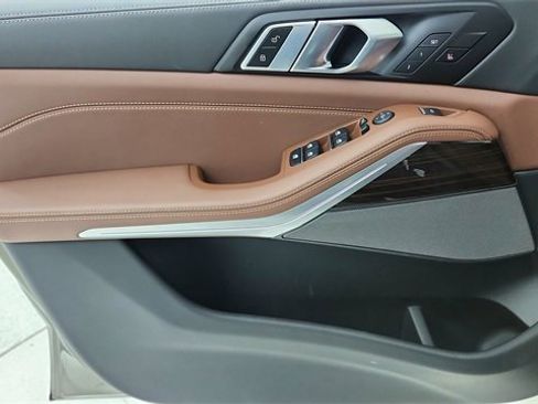 Used 2026 BMW X5 sDrive40i image 34