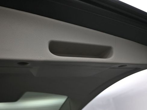 Used 2010 Dodge Grand Caravan Hero image 16