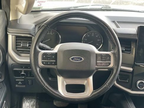 Certified 2024 Ford Expedition XLT image 8