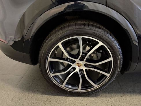 Used 2022 Porsche Cayenne S AWD/4WD image 22