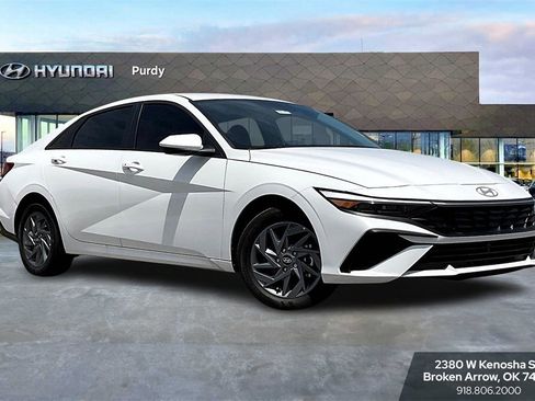 New 2025 Hyundai Elantra Blue image 15