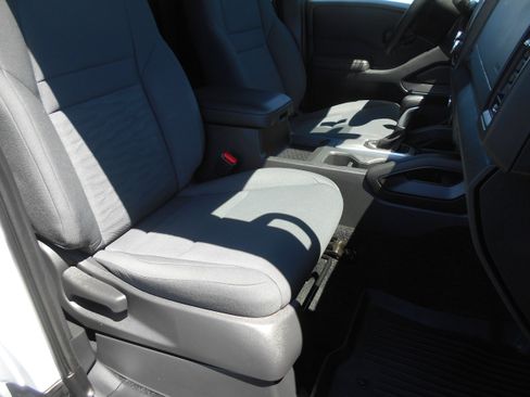 Used 2024 Nissan Frontier S w/ Technology Package RWD image 6