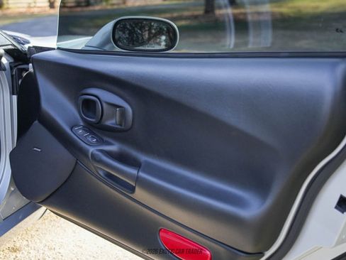 Used 2003 Chevrolet Corvette Z06 w/ Memory Package, 3 Drivers image 25