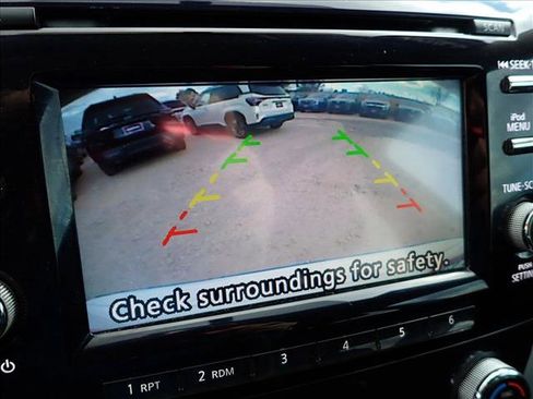 Used 2017 Nissan Murano S image 20