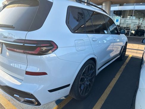 Used 2024 BMW X7 xDrive40i w/ M Sport Package AWD/4WD image 5