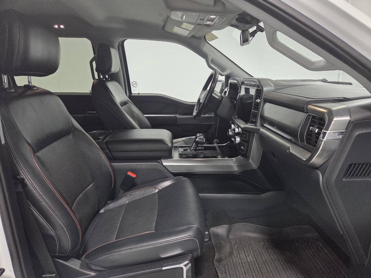 Used 2022 Ford F150 Lariat w/ FX4 Off-Road Package AWD/4WD image 18