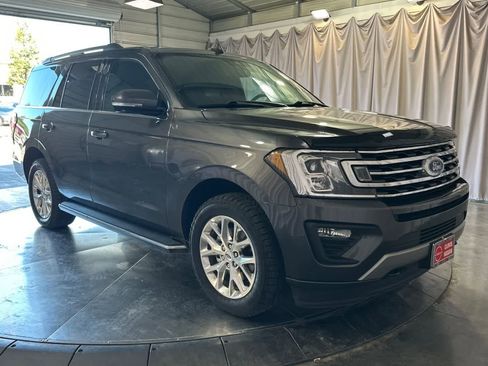 Used 2020 Ford Expedition XLT w/ Equipment Group 202A AWD/4WD image 10