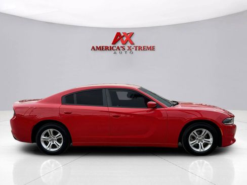 Used 2022 Dodge Charger SXT RWD image 7