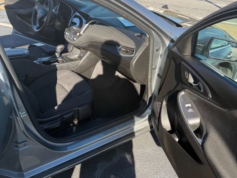 Used 2024 Chevrolet Malibu LT FWD image 25