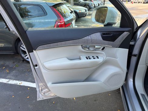 Certified 2023 Volvo XC90 T8 Ultimate w/ Protection Package image 23