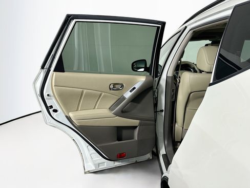 Used 2011 Nissan Murano SL w/ Navigation Pkg image 27