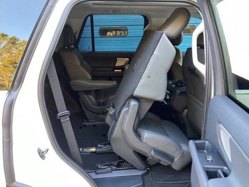 New 2025 Ford Expedition Active image 43