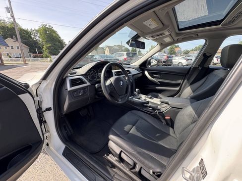 Used 2014 BMW 320i xDrive Sedan AWD/4WD image 22