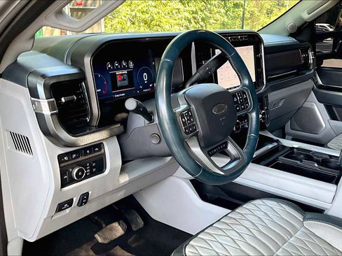 Used 2024 Ford F450 Limited image 34