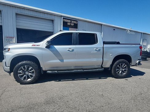 Used 2020 Chevrolet Silverado 1500 RST AWD/4WD image 2