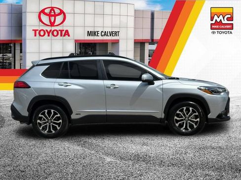Used 2024 Toyota Corolla Cross AWD Hybrid w/ Moonroof Package image 6