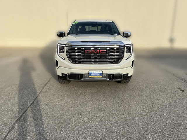 Used 2023 GMC Sierra 1500 Denali w/ Denali Reserve Package AWD/4WD image 14