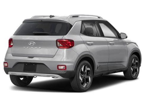 Used 2025 Hyundai Venue SEL FWD image 2