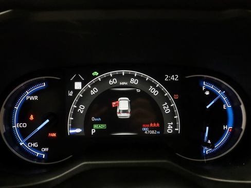 Used 2024 Toyota RAV4 LE AWD/4WD image 29