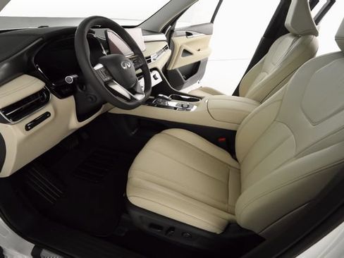 Used 2025 INFINITI QX60 Luxe AWD/4WD image 16